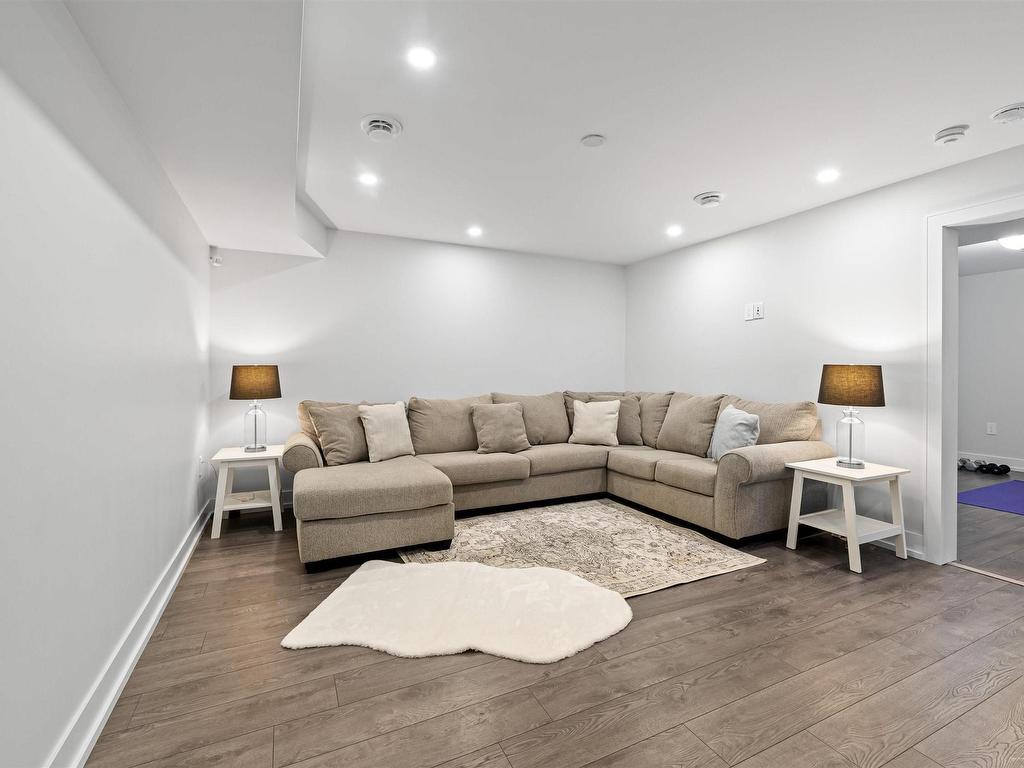 












7 Spyglass Way

,
White Point,




NS
B4B 0B7

