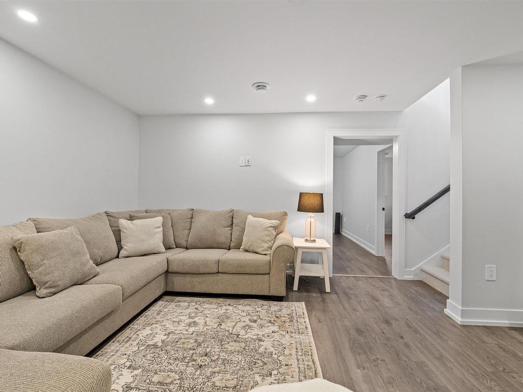 












7 Spyglass Way

,
White Point,




NS
B4B 0B7


