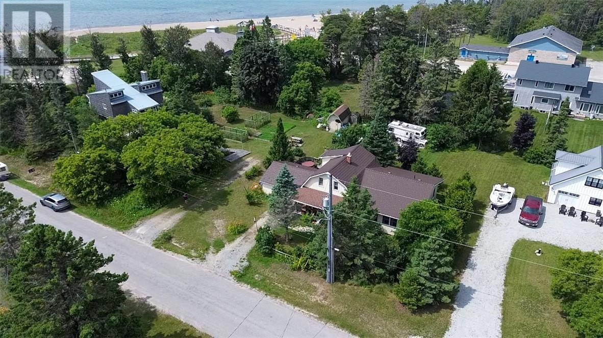 












103 McNevin Street

,
Providence Bay, Manitoulin Island,




Ontario
P0P1T0

