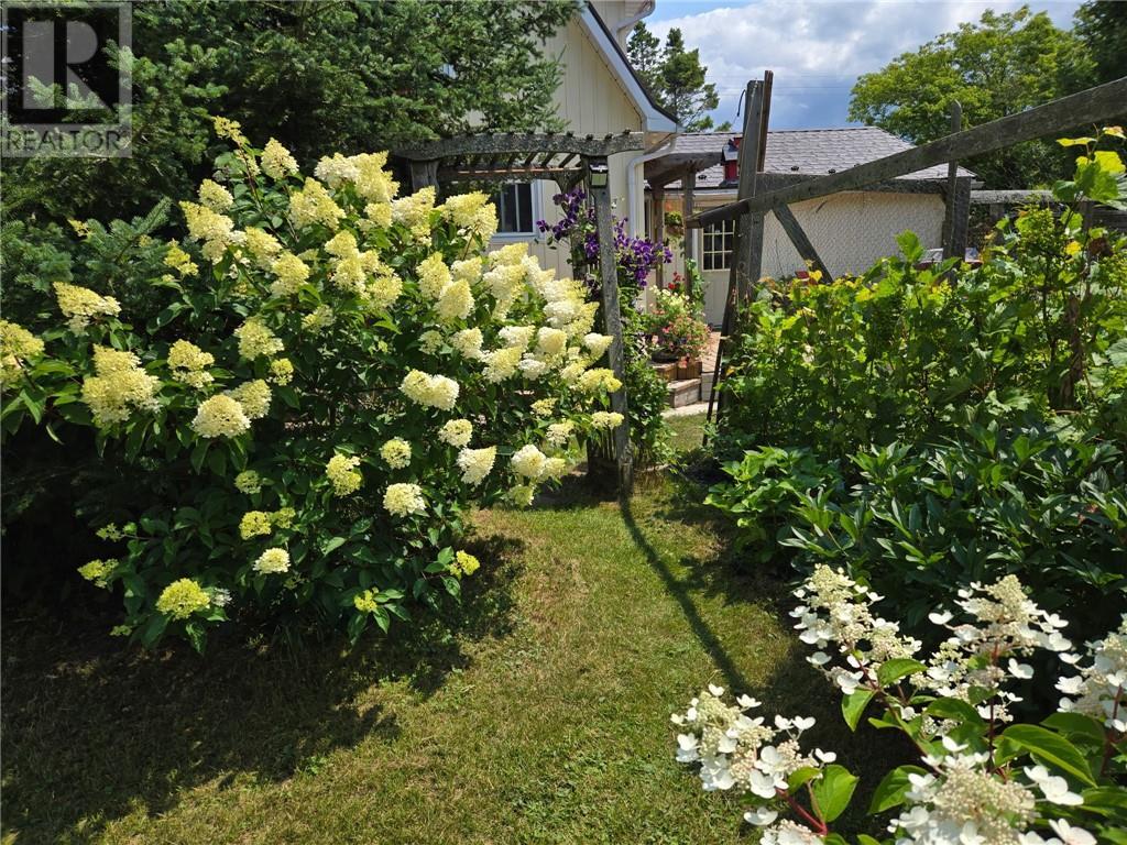 












103 McNevin Street

,
Providence Bay, Manitoulin Island,




Ontario
P0P1T0

