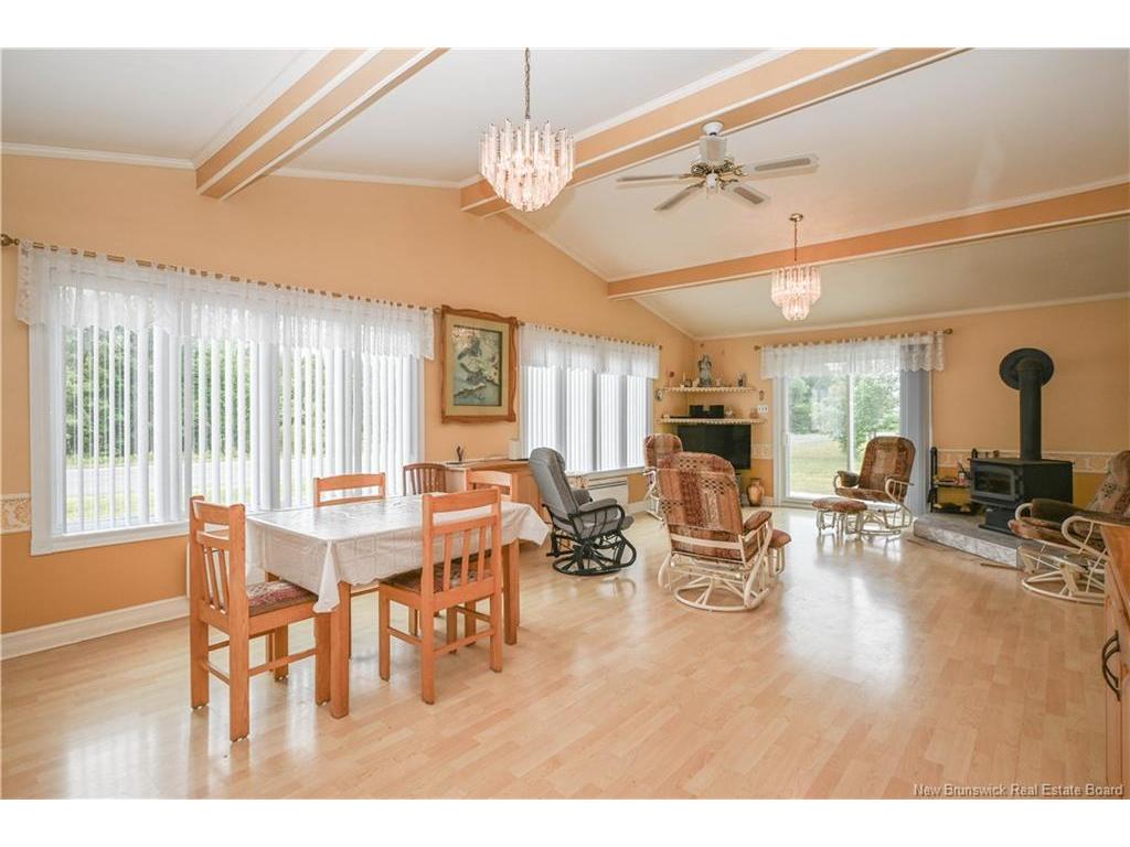 









805


Chiasson

RD,
Chiasson Office,




NB
E8S 2W9

