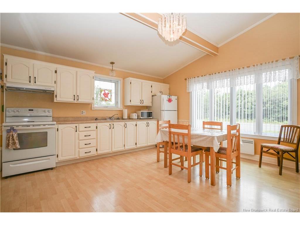 









805


Chiasson

RD,
Chiasson Office,




NB
E8S 2W9

