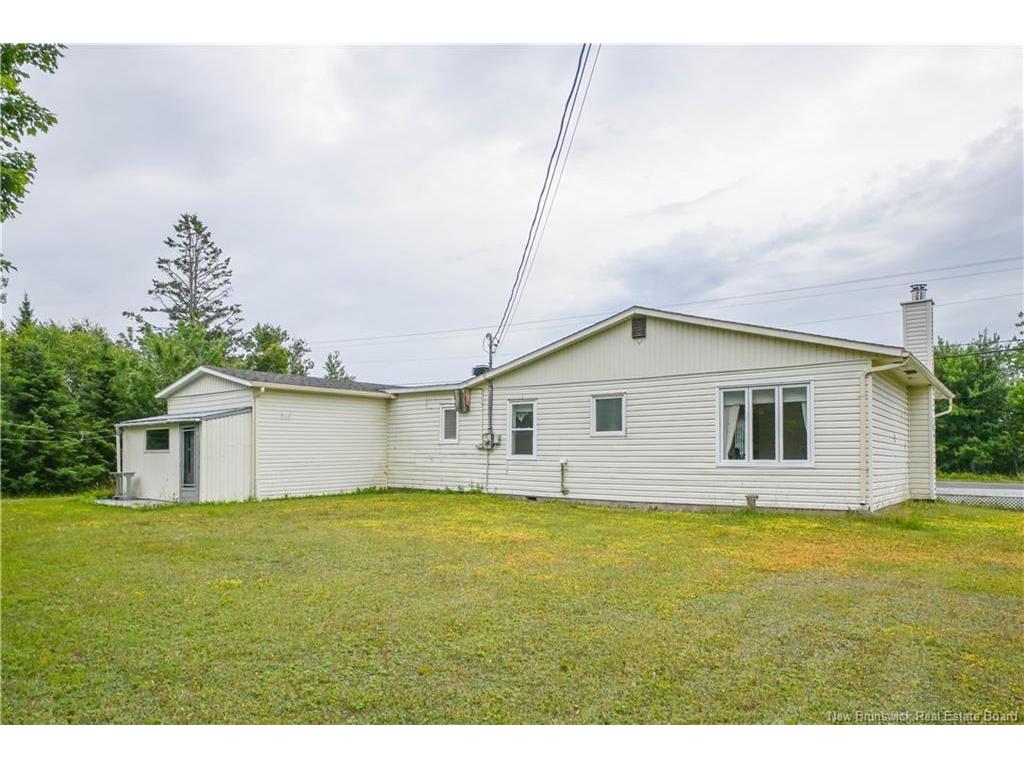 









805


Chiasson

RD,
Chiasson Office,




NB
E8S 2W9

