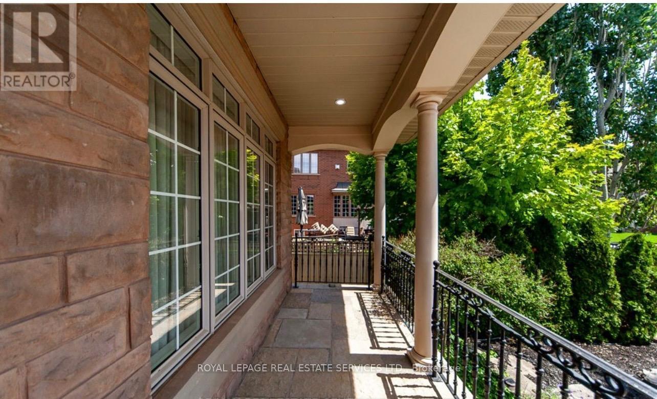 












1387 FERNCREST ROAD

,
Oakville,




Ontario
L6H7W2


