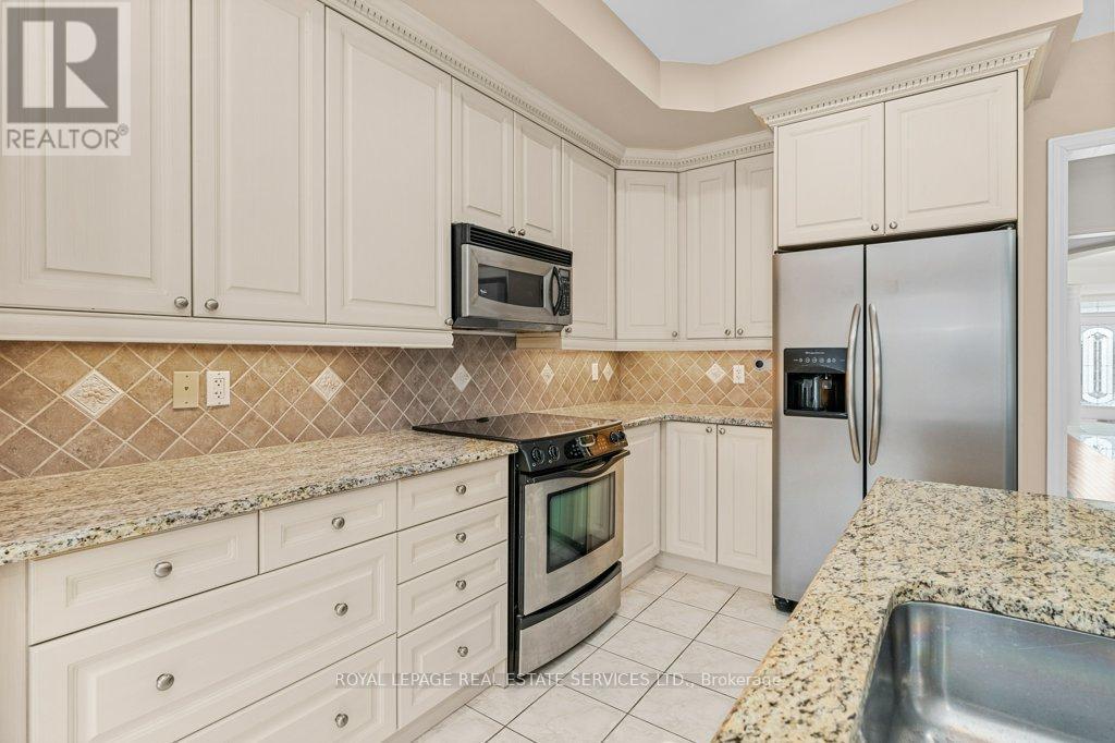 












1387 FERNCREST ROAD

,
Oakville,




Ontario
L6H7W2

