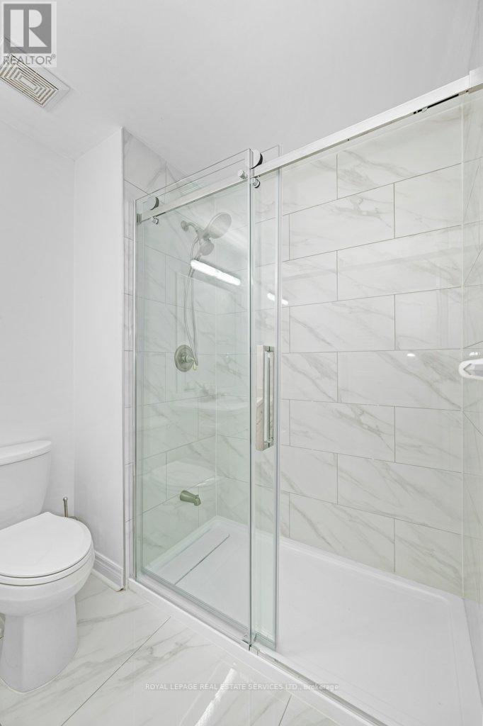 












1387 FERNCREST ROAD

,
Oakville,




Ontario
L6H7W2


