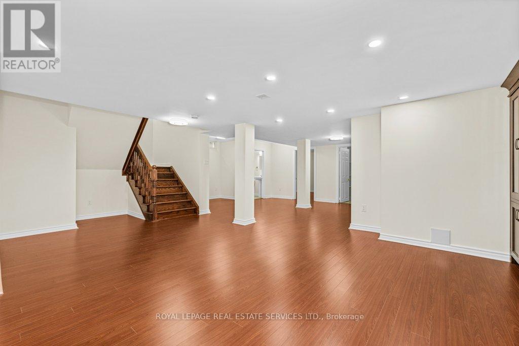 












1387 FERNCREST ROAD

,
Oakville,




Ontario
L6H7W2

