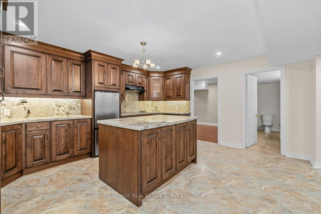 












1387 FERNCREST ROAD

,
Oakville,




Ontario
L6H7W2

