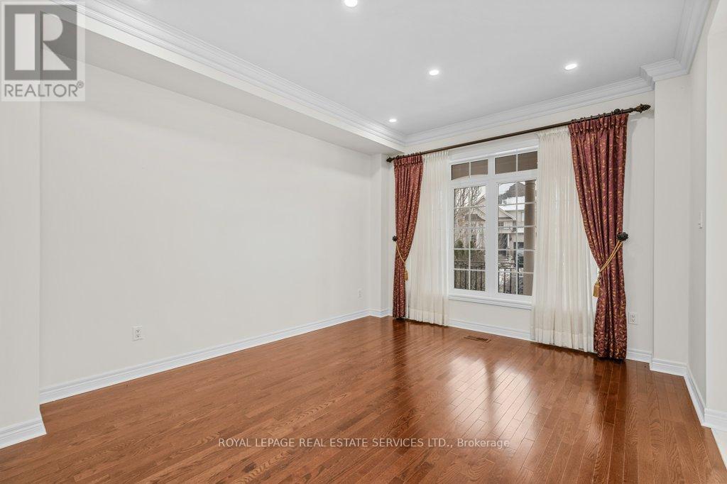 












1387 FERNCREST ROAD

,
Oakville,




Ontario
L6H7W2

