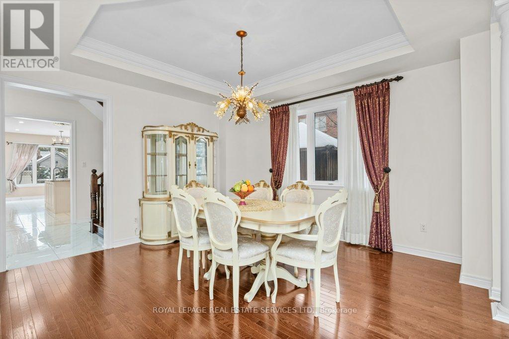 












1387 FERNCREST ROAD

,
Oakville,




Ontario
L6H7W2

