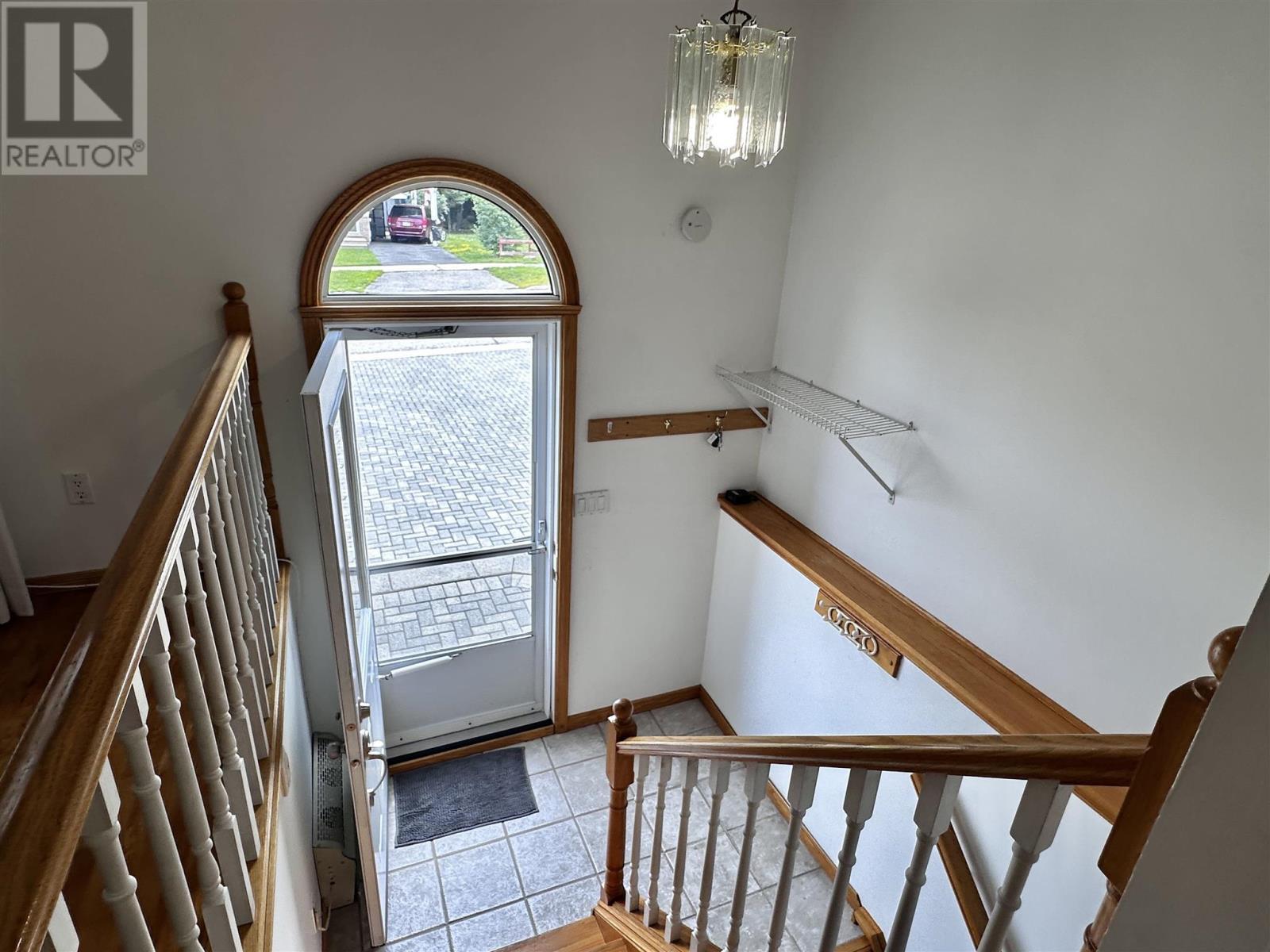 












71 Lawrence AVE

,
Elliot Lake,




Ontario
P5A3R1

