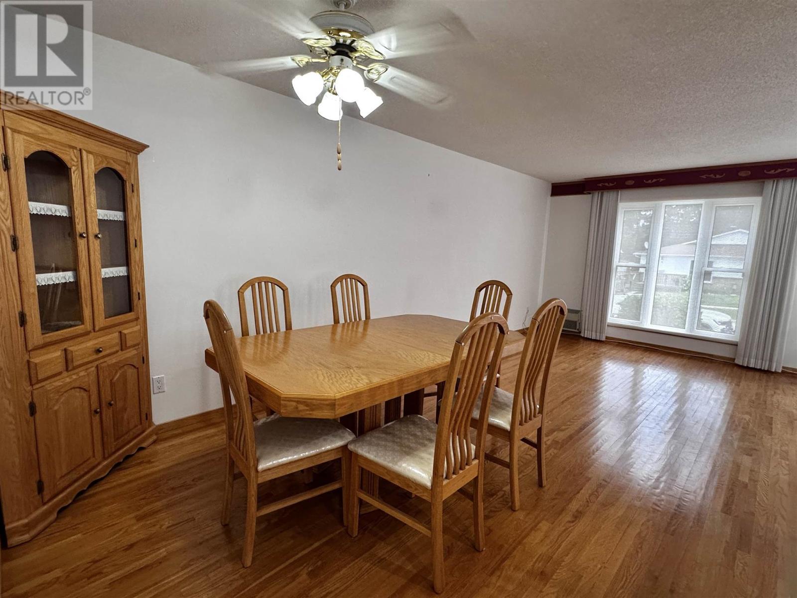 












71 Lawrence AVE

,
Elliot Lake,




Ontario
P5A3R1

