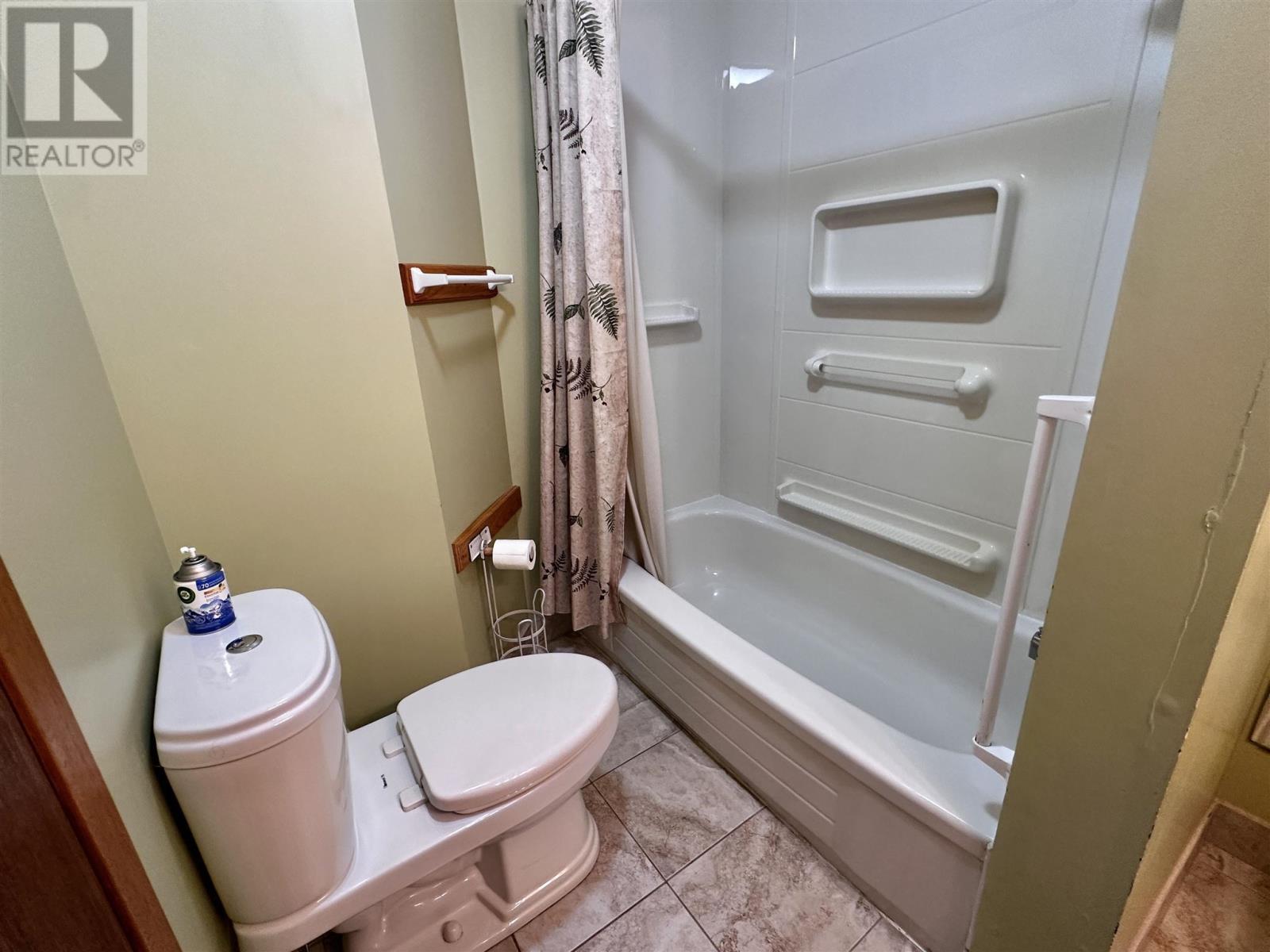 












71 Lawrence AVE

,
Elliot Lake,




Ontario
P5A3R1

