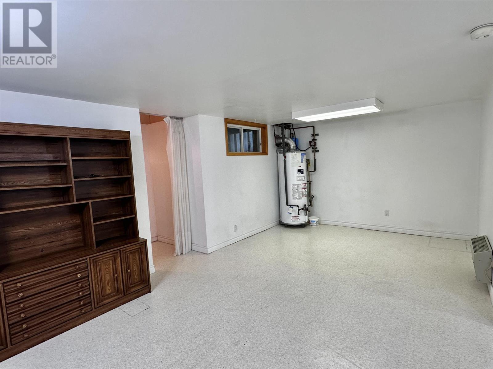 












71 Lawrence AVE

,
Elliot Lake,




Ontario
P5A3R1

