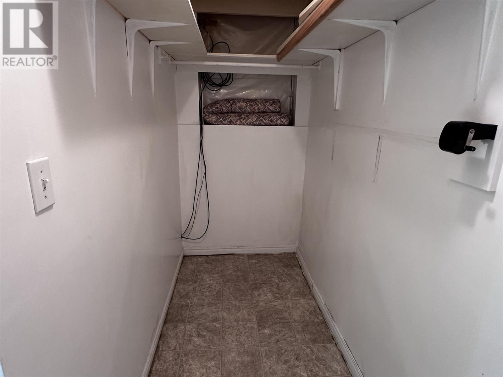 












71 Lawrence AVE

,
Elliot Lake,




Ontario
P5A3R1

