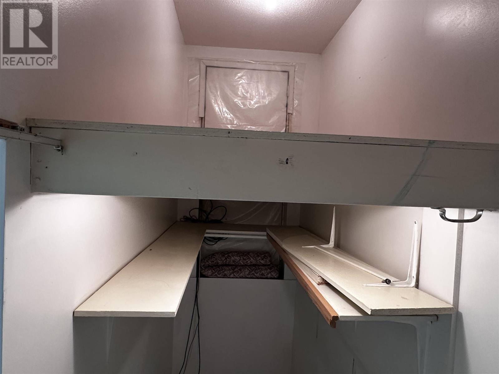 












71 Lawrence AVE

,
Elliot Lake,




Ontario
P5A3R1

