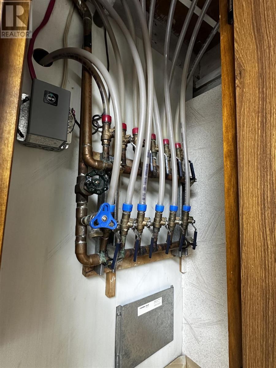 












71 Lawrence AVE

,
Elliot Lake,




Ontario
P5A3R1

