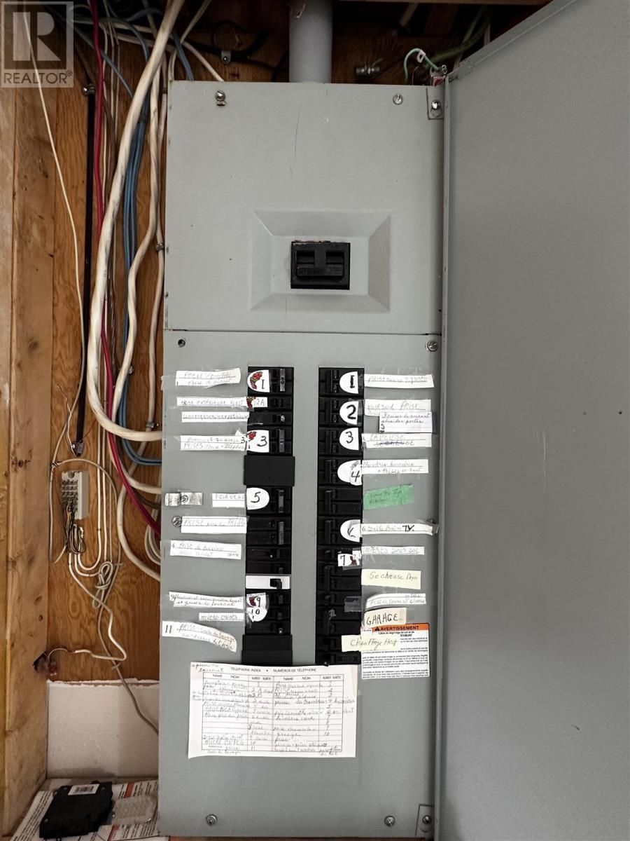 












71 Lawrence AVE

,
Elliot Lake,




Ontario
P5A3R1

