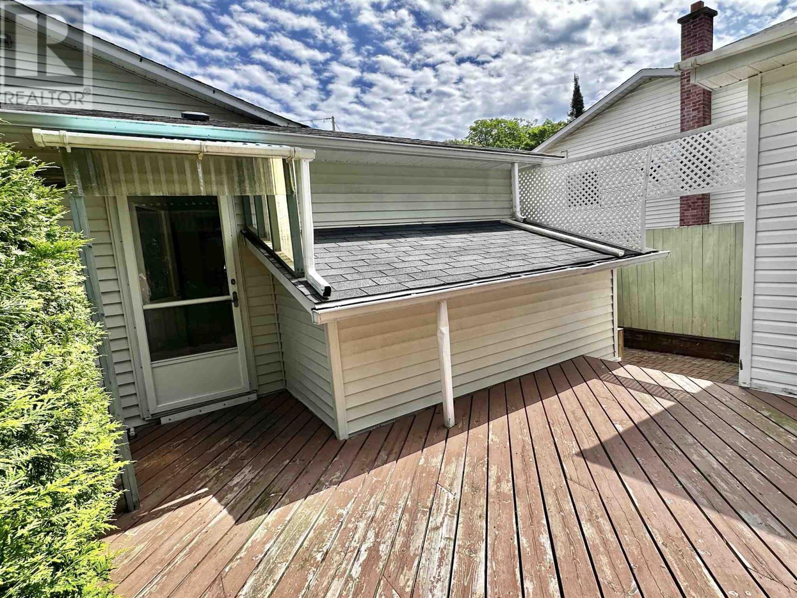 












71 Lawrence AVE

,
Elliot Lake,




Ontario
P5A3R1

