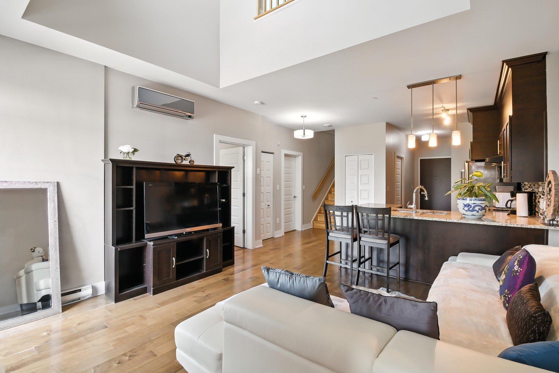 









1180


Ch. d'Aylmer

, 718,
Gatineau (Aylmer),




QC
J9H5T8

