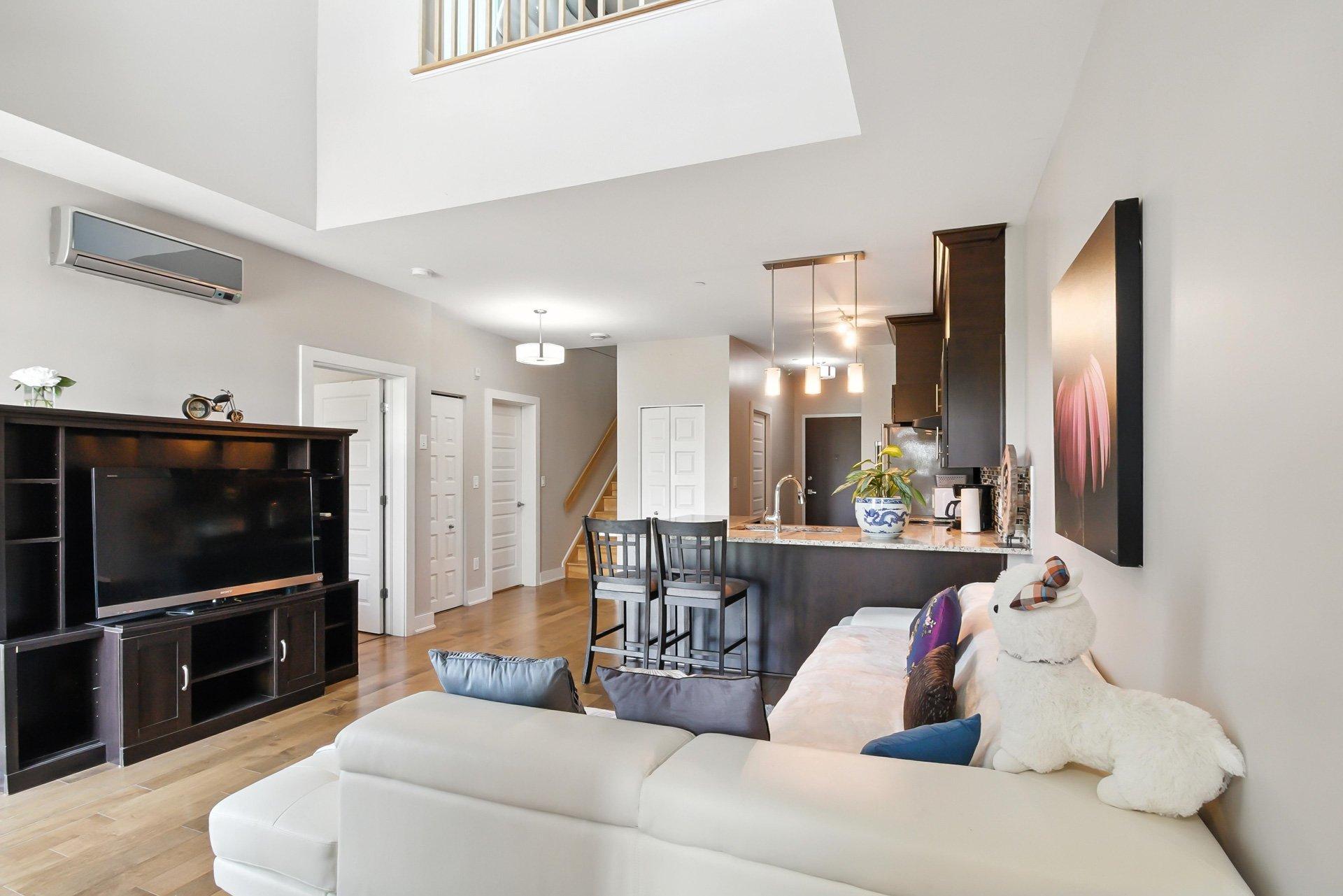 









1180


Ch. d'Aylmer

, 718,
Gatineau (Aylmer),




QC
J9H5T8

