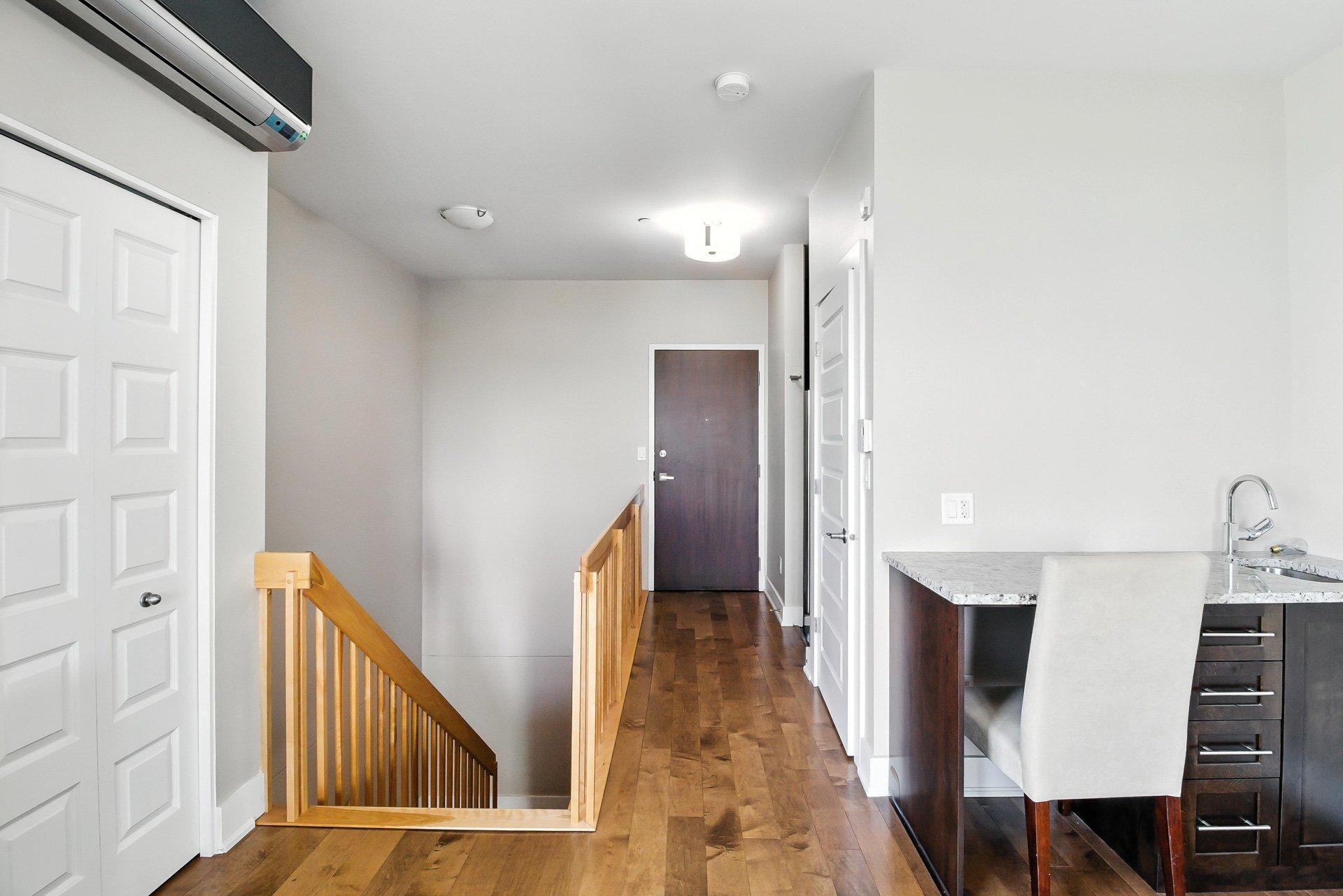 









1180


Ch. d'Aylmer

, 718,
Gatineau (Aylmer),




QC
J9H5T8


