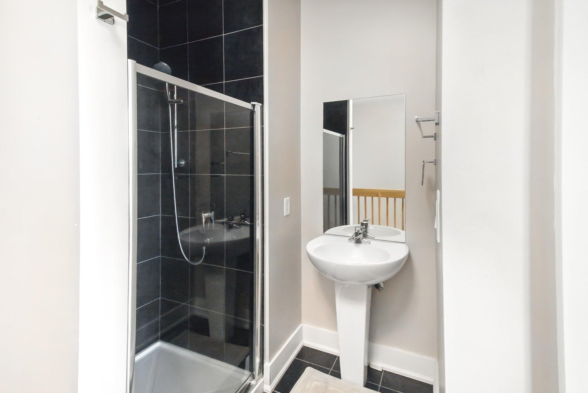 









1180


Ch. d'Aylmer

, 718,
Gatineau (Aylmer),




QC
J9H5T8

