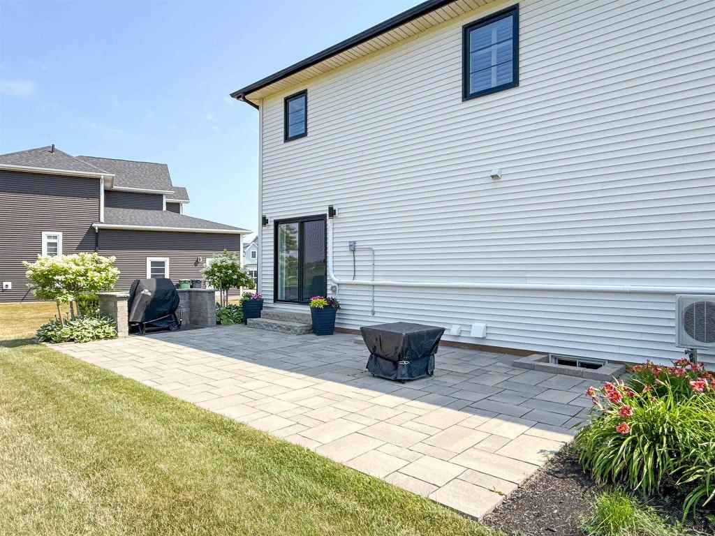 












42 McGregor Drive

,
Stratford,




PE
C1B 1K9

