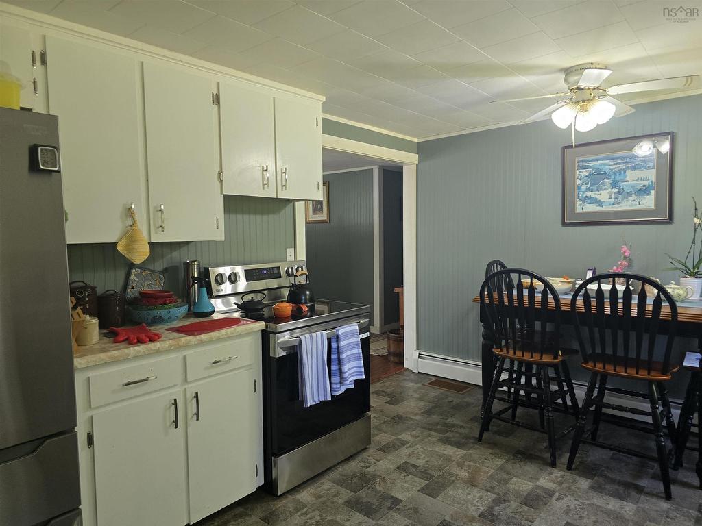 












19 River Road

,
Milton,




NS
B0T 1P0

