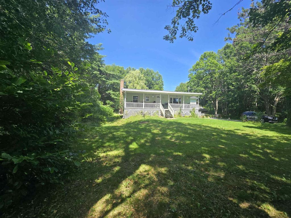 












19 River Road

,
Milton,




NS
B0T 1P0

