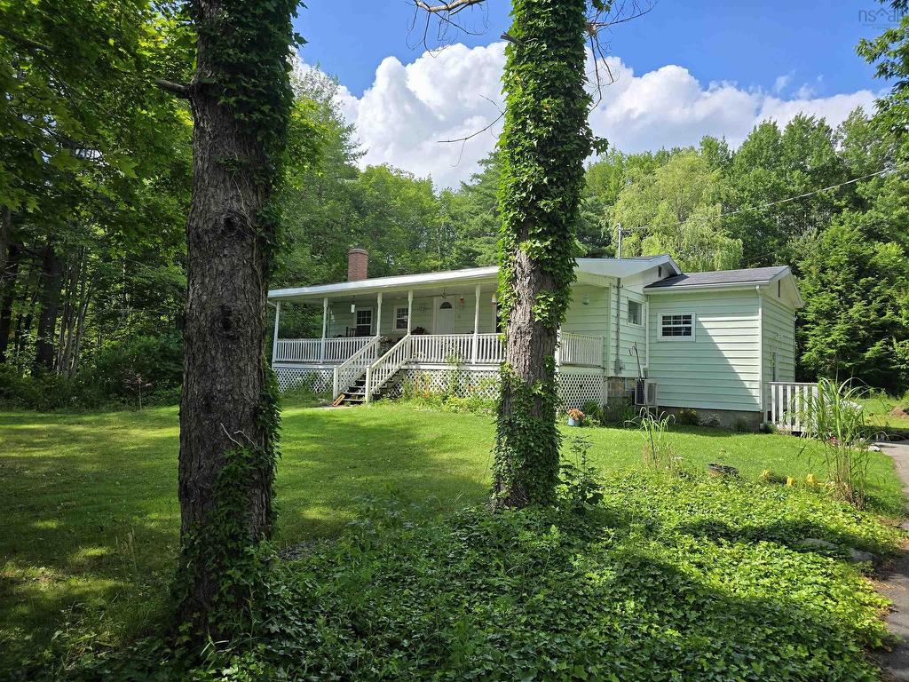 












19 River Road

,
Milton,




NS
B0T 1P0

