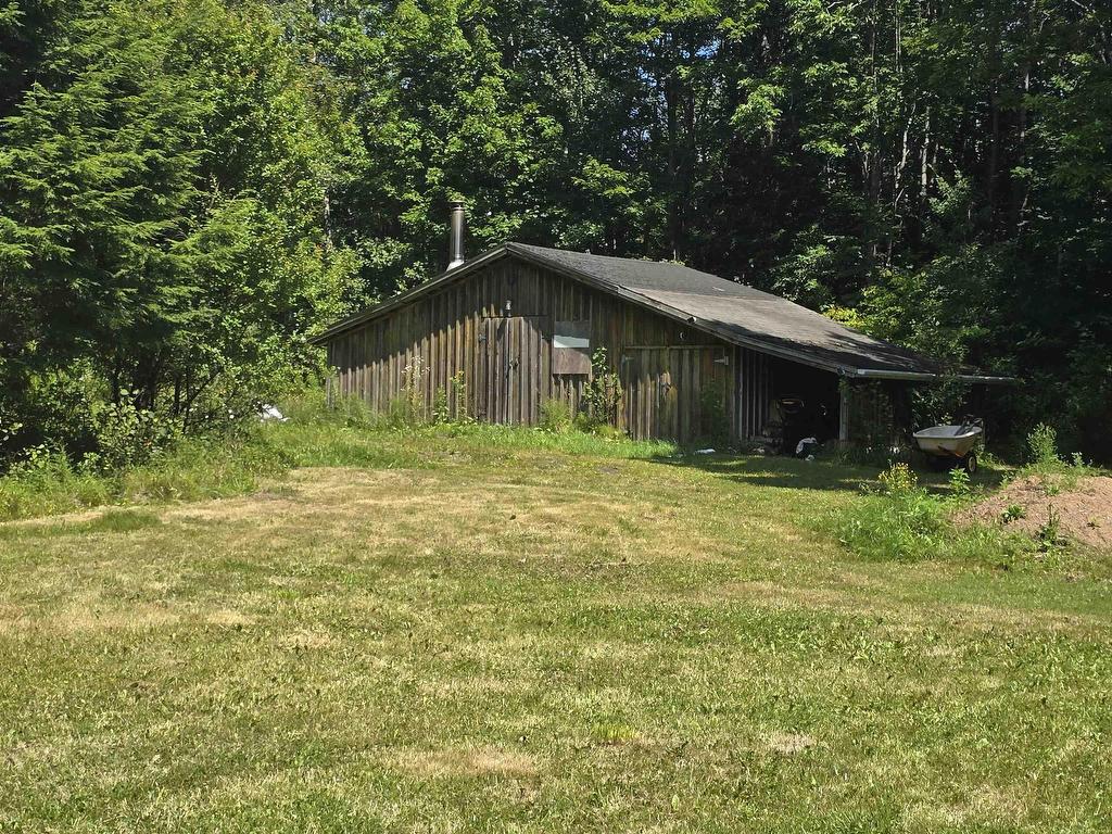 












19 River Road

,
Milton,




NS
B0T 1P0

