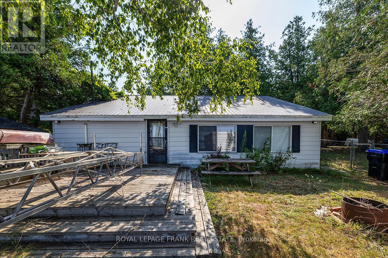 












1206 BLACK BEACH LANE

,
Ramara (Brechin),




Ontario
L0K1B0

