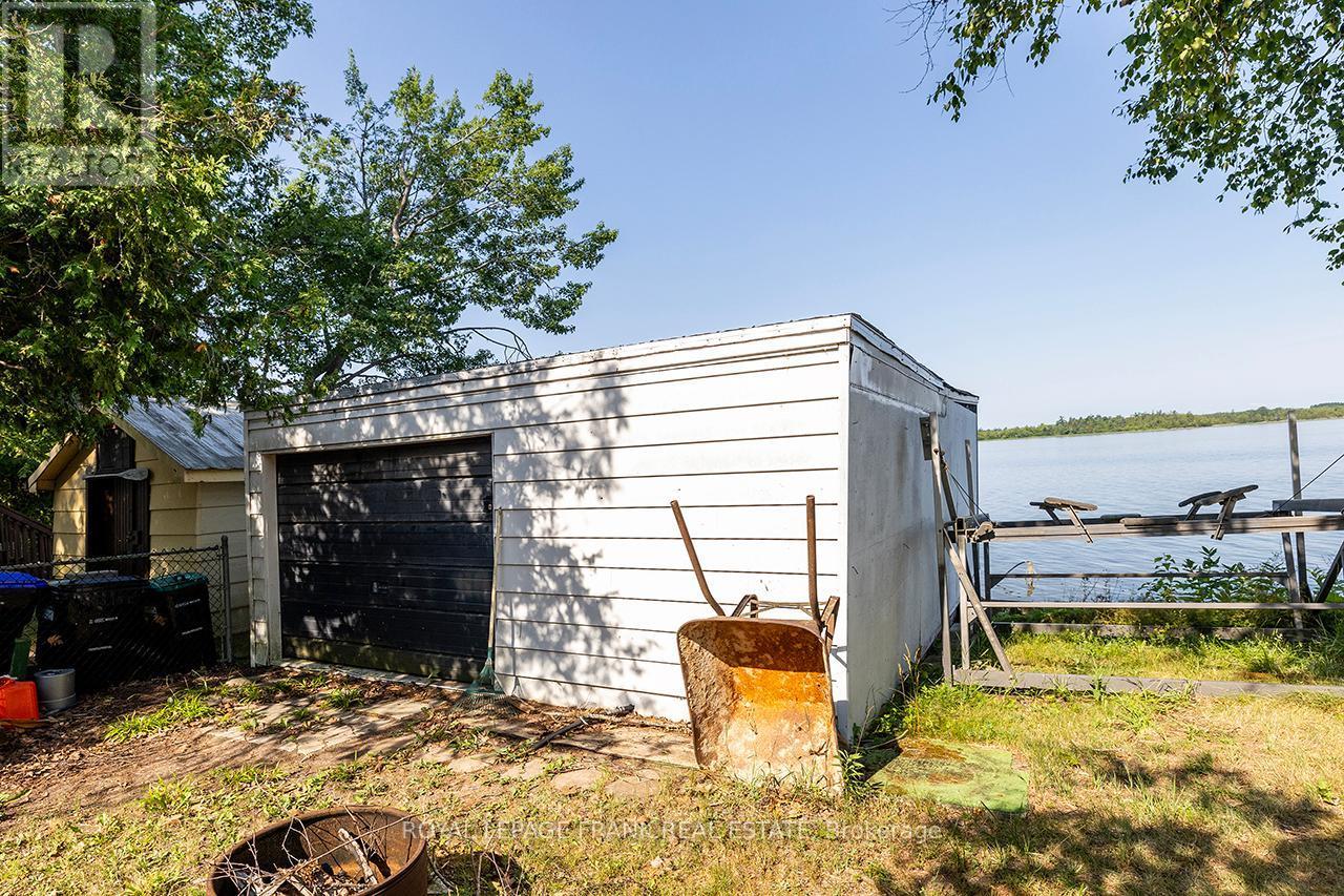 












1206 BLACK BEACH LANE

,
Ramara (Brechin),




Ontario
L0K1B0


