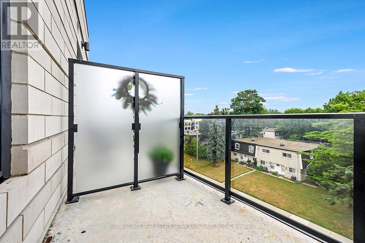












412 - 123 MAURICE DRIVE

,
Oakville,




Ontario
L6K2W6

