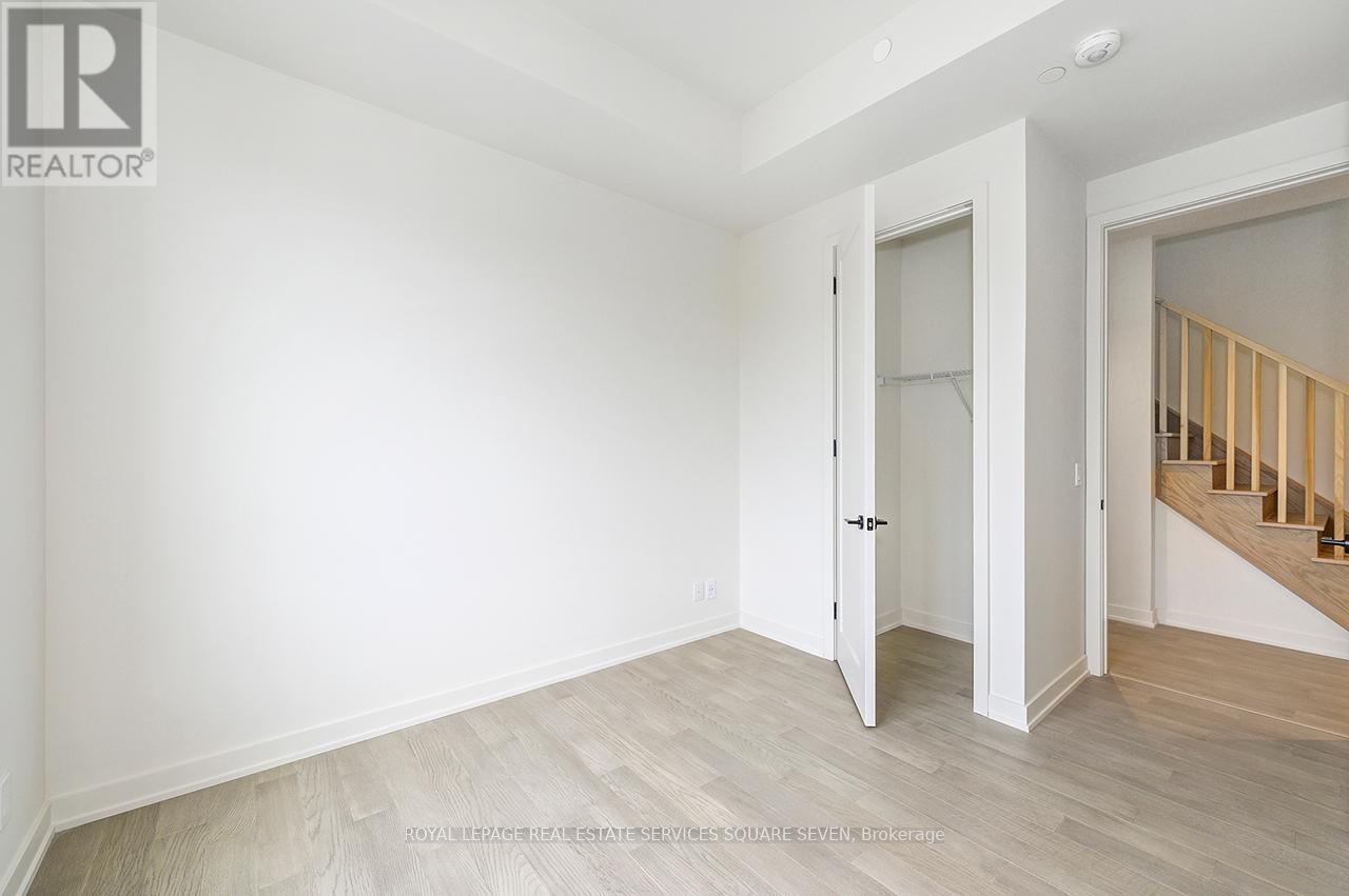 












412 - 123 MAURICE DRIVE

,
Oakville,




Ontario
L6K2W6

