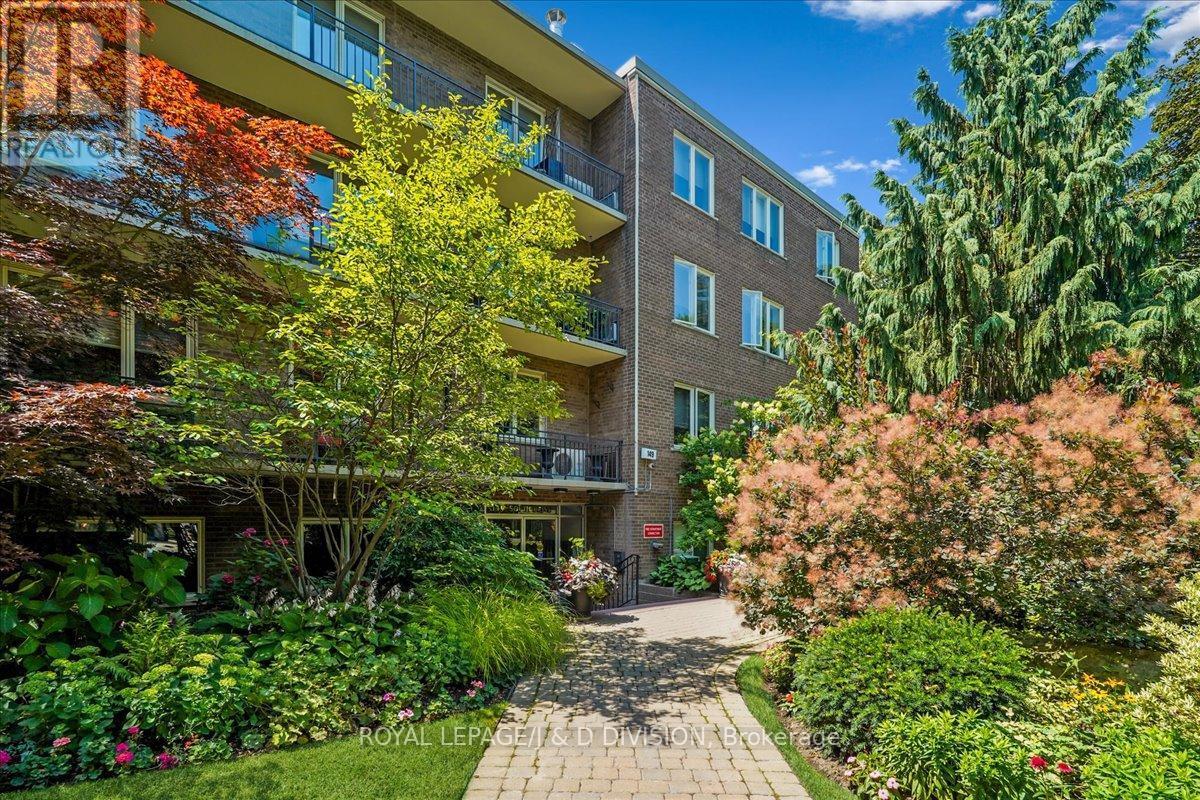 












203 - 149 SOUTH DRIVE

,
Toronto,




Ontario
M4W1S3

