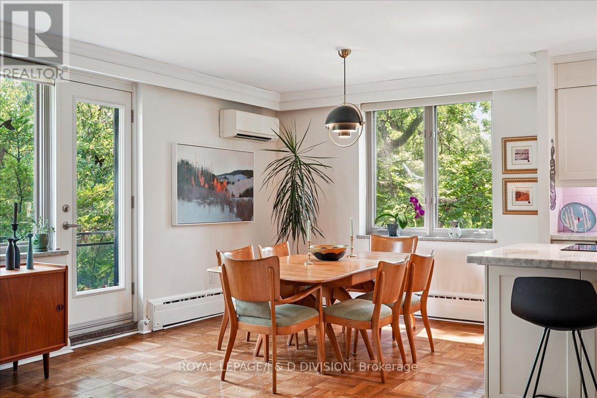 












203 - 149 SOUTH DRIVE

,
Toronto,




Ontario
M4W1S3

