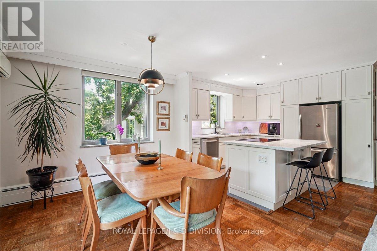 












203 - 149 SOUTH DRIVE

,
Toronto,




Ontario
M4W1S3

