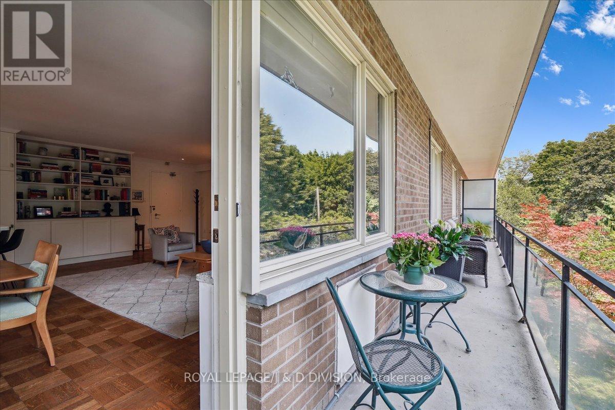 












203 - 149 SOUTH DRIVE

,
Toronto,




Ontario
M4W1S3


