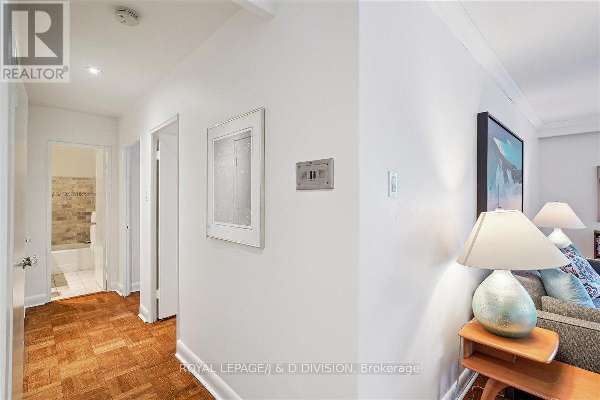 












203 - 149 SOUTH DRIVE

,
Toronto,




Ontario
M4W1S3

