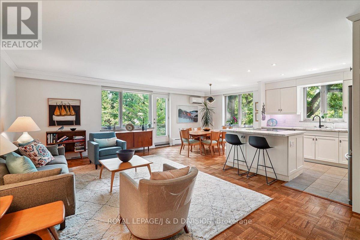 












203 - 149 SOUTH DRIVE

,
Toronto,




Ontario
M4W1S3


