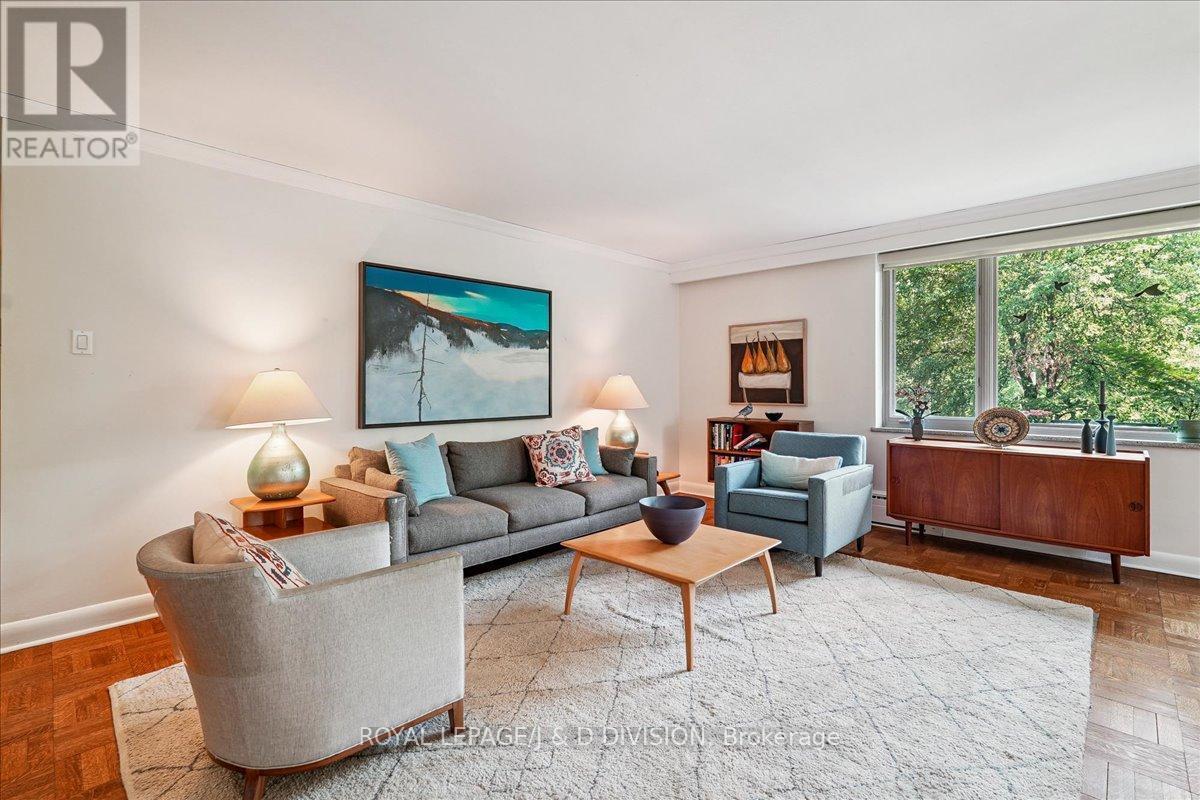 












203 - 149 SOUTH DRIVE

,
Toronto,




Ontario
M4W1S3

