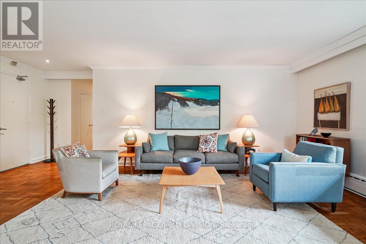 












203 - 149 SOUTH DRIVE

,
Toronto,




Ontario
M4W1S3

