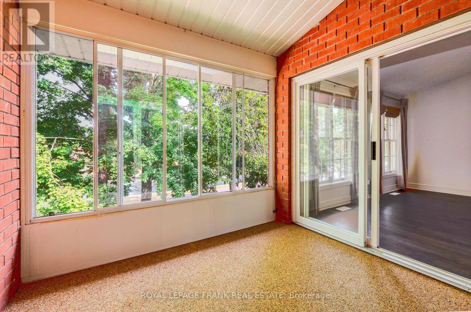












303 - 1 SHERWOOD STREET

,
Kawartha Lakes (Bobcaygeon),




Ontario
K0M1A0

