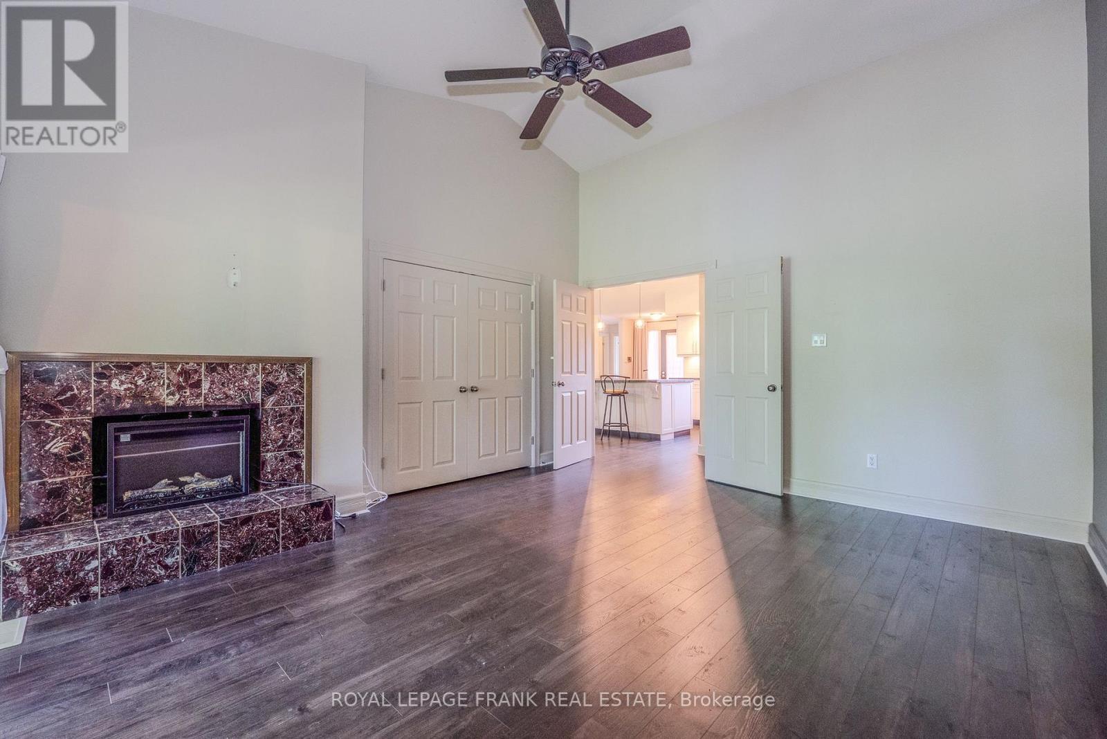 












303 - 1 SHERWOOD STREET

,
Kawartha Lakes (Bobcaygeon),




Ontario
K0M1A0

