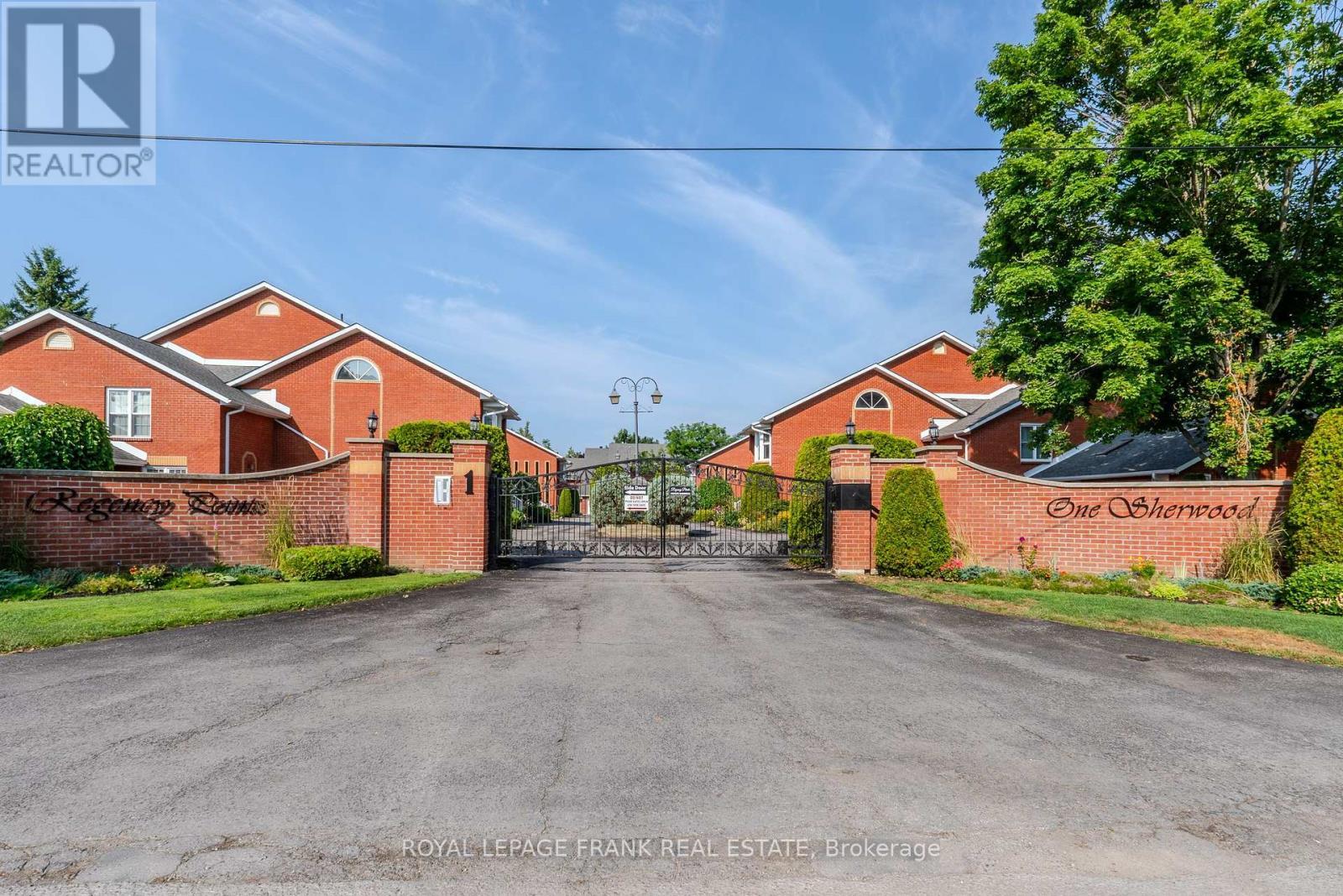 












303 - 1 SHERWOOD STREET

,
Kawartha Lakes (Bobcaygeon),




Ontario
K0M1A0

