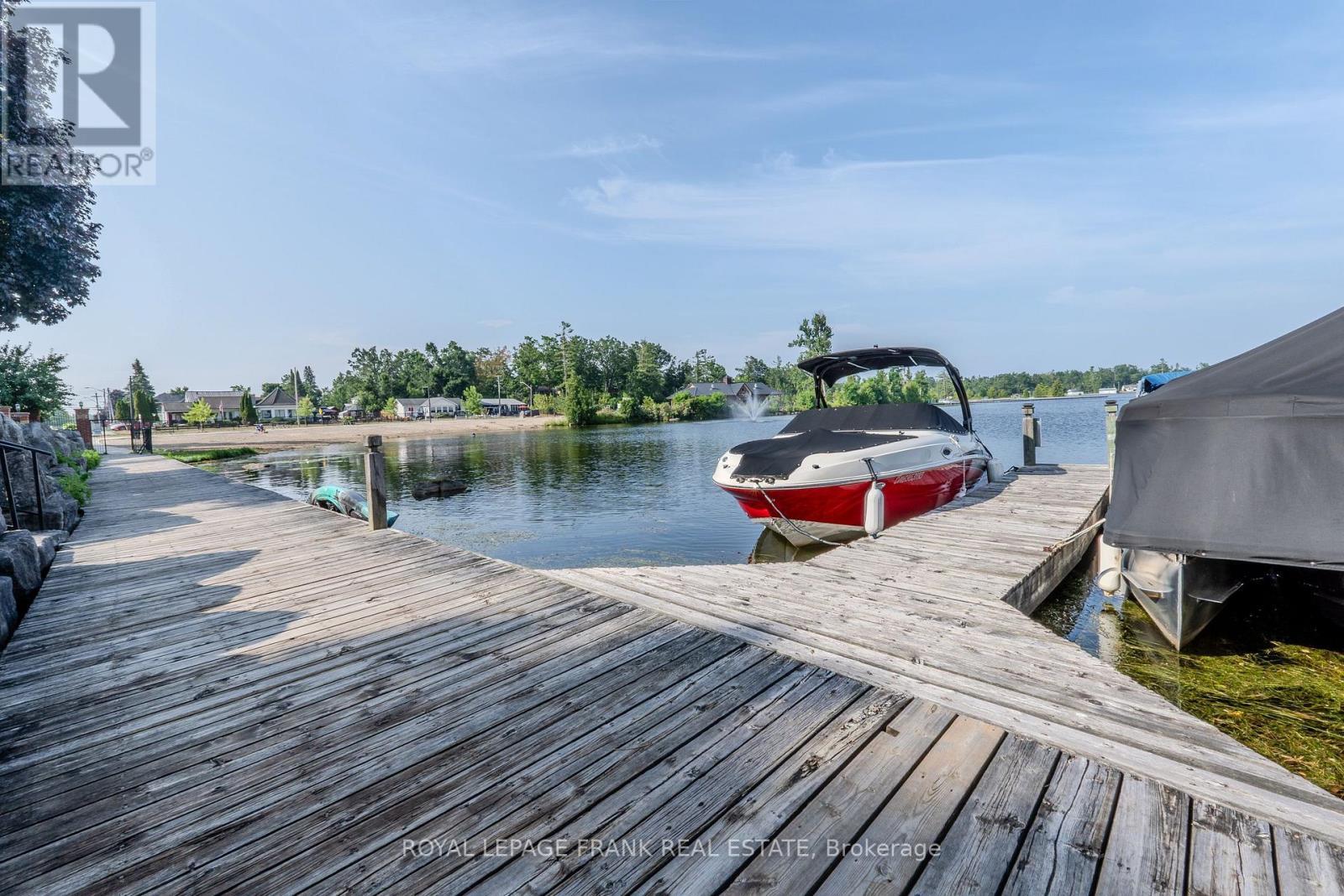 












303 - 1 SHERWOOD STREET

,
Kawartha Lakes (Bobcaygeon),




Ontario
K0M1A0

