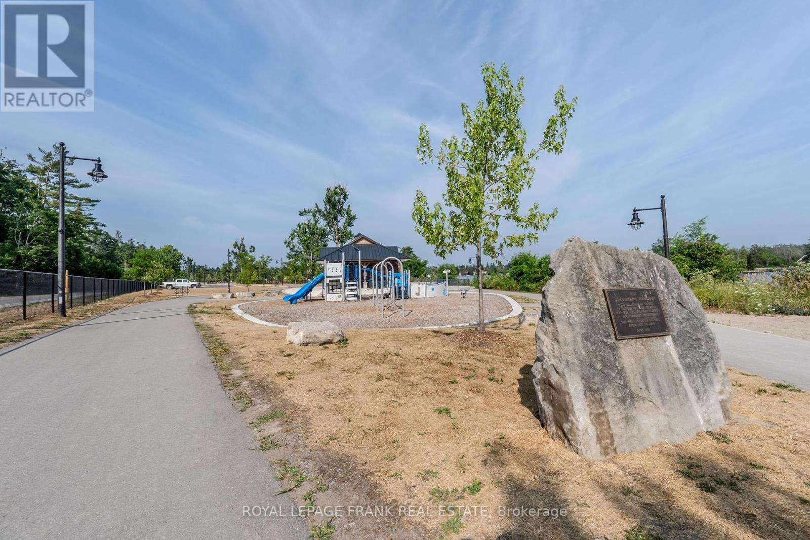 












303 - 1 SHERWOOD STREET

,
Kawartha Lakes (Bobcaygeon),




Ontario
K0M1A0

