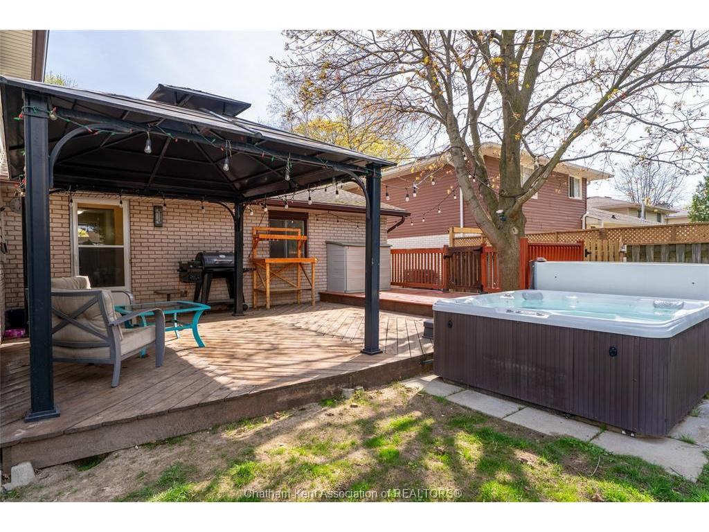 









12


Sioux

Drive,
Chatham,




ON
N7M 5S5

